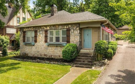 4-Bedroom Single Family Home for Rent in Nashville, TN 37212 – $5495/mo | 3 Baths | Updated 2025