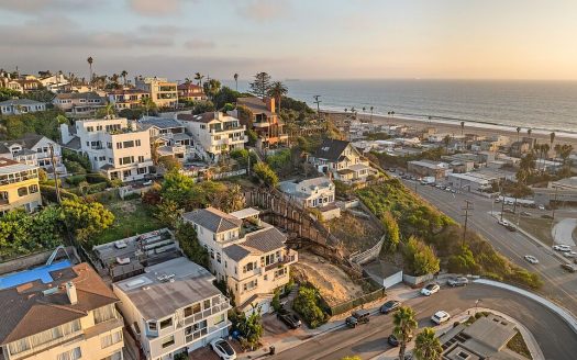 Lot for Sale in Playa Del Rey, CA 90293 – 1 Bedroom, 1 Bath – $1895000