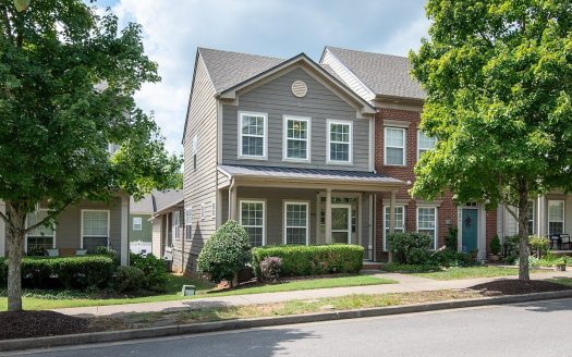 Townhouse for Sale in Nashville, TN 37211 – 3 Bedrooms, 3 Baths – $385000