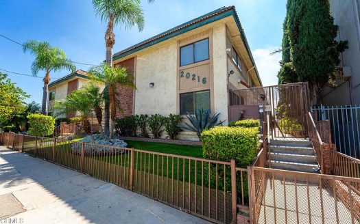 Condo for Sale in Winnetka, CA 91306 – 2 Bedrooms, 3 Baths – $489000