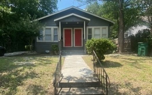 Multi Family Home for Sale in San Antonio, TX 78210 – 4 Bedrooms, 2 Baths – $200000