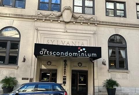 Condo for Sale in Philadelphia, PA 19107 – 1 Bedroom, 1 Bath – $100000