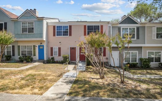 Townhouse for Sale in San Antonio, TX 78247 – 2 Bedrooms, 3 Baths – $147990