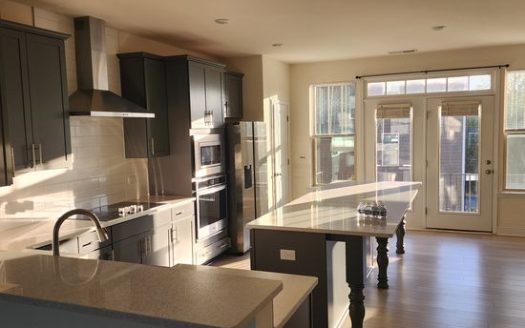 3-Bedroom Townhouse  for Rent in Charlotte, NC 28208 – $2400/mo | 4 Baths | Updated 2025