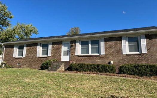 3-Bedroom Single Family Home for Rent in Old Hickory, TN 37138 – $2000/mo | 2 Baths | Updated 2025