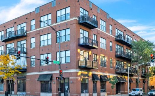 2-Bedroom Apartment  for Rent in Chicago, IL 60612 – $2500/mo | 2 Baths | Updated 2025