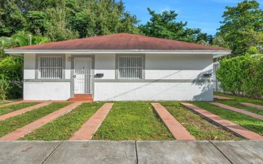 Multi Family Home for Sale in Miami, FL 33127 – 5 Bedrooms, 4 Baths – $975000