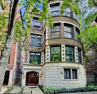 4-Bedroom Condo  for Rent in Chicago, IL 60657 – $6500/mo | 3 Baths | Updated 2025
