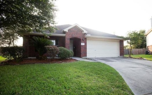 4-Bedroom Single Family Home for Rent in Houston, TX 77044 – $2100/mo | 2 Baths | Updated 2025