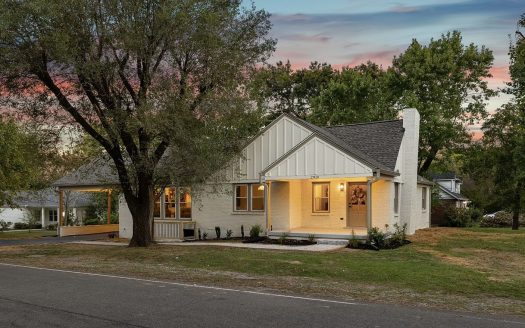 Single Family Home for Sale in Nashville, TN 37211 – 3 Bedrooms, 2 Baths – $749900
