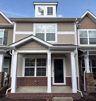 2-Bedroom Single Family Home for Rent in Hermitage, TN 37076 – $1700/mo | 3 Baths | Updated 2025