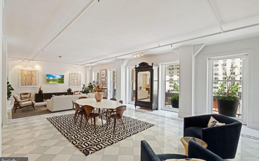 Condo for Sale in Philadelphia, PA 19103 – 2 Bedrooms, 2 Baths – $1075000