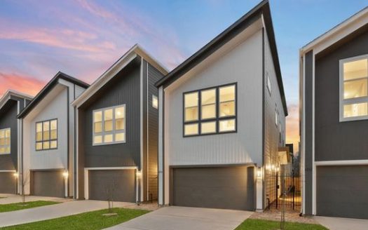 3-Bedroom Single Family Home for Rent in Houston, TX 77051 – $2750/mo | 3 Baths | Updated 2025