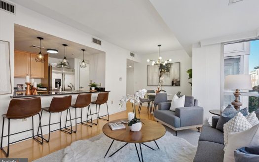 Apartment for Sale in Philadelphia, PA 19107 – 2 Bedrooms, 2 Baths – $465000