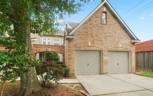 3-Bedroom Townhouse for Rent in Humble, TX 77339 – $2300/mo | 3 Baths | Updated 2025