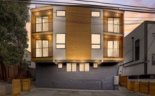 2-Bedroom Townhouse  for Rent in Seattle, WA 98136 – $3145/mo | 2 Baths | Updated 2025