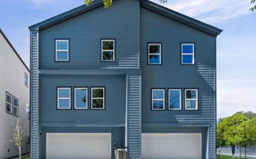 3-Bedroom Townhouse  for Rent in Houston, TX 77088 – $1850/mo | 3 Baths | Updated 2025