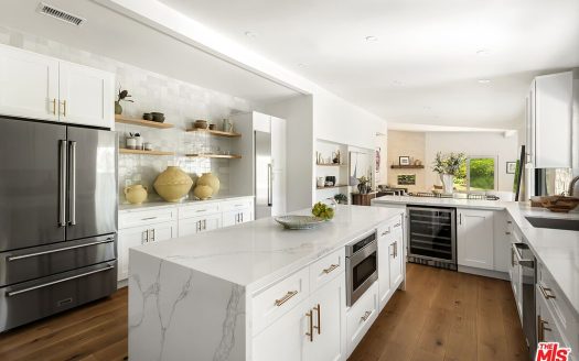 Single Family Home for Sale in Studio City, CA 91604 – 3 Bedrooms, 3 Baths – $1985000