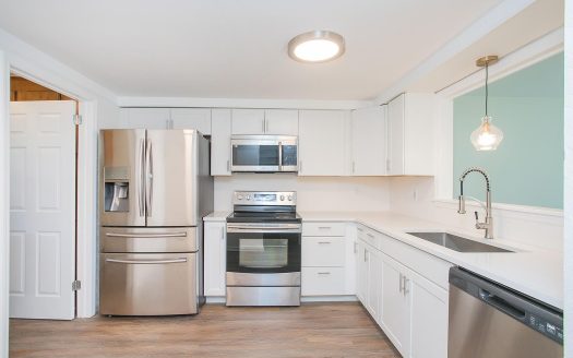 Townhouse for Sale in Nashville, TN 37217 – 3 Bedrooms, 3 Baths – $259900