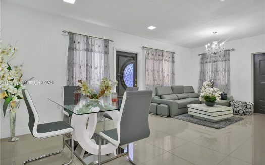Multi Family Home for Sale in Miami, FL 33155 – 6 Bedrooms, 3 Baths – $1099000