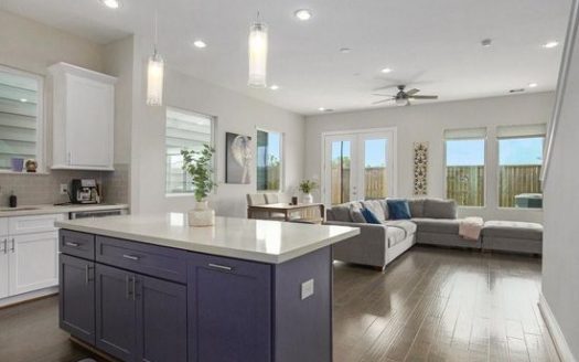 3-Bedroom Single Family Home for Rent in Houston, TX 77091 – $2400/mo | 4 Baths | Updated 2025