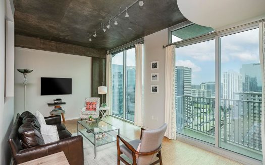 Condo for Sale in Nashville, TN 37219 – 1 Bedroom, 1 Bath – $439000