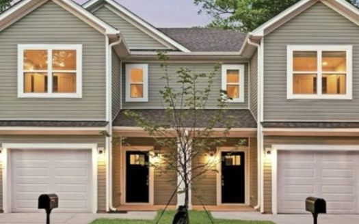 3-Bedroom Townhouse  for Rent in Charlotte, NC 28216 – $2000/mo | 3 Baths | Updated 2025