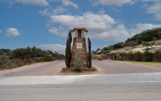 Lot for Sale in San Antonio, TX 78255 – 1 Bedroom, 1 Bath – $179000
