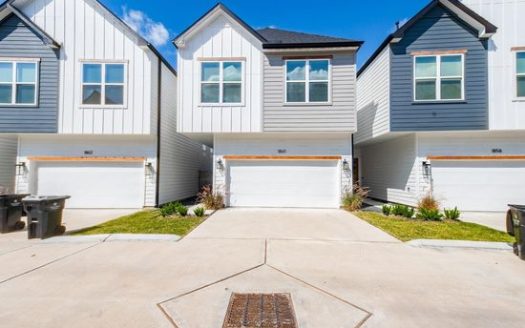 3-Bedroom Single Family Home for Rent in Houston, TX 77091 – $2500/mo | 3 Baths | Updated 2025