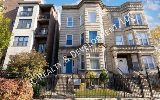 3-Bedroom Apartment  for Rent in Chicago, IL 60653 – $2300/mo | 2 Baths | Updated 2025