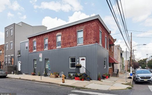 Multi Family Home for Sale in Philadelphia, PA 19146 – 4 Bedrooms, 2 Baths – $550000