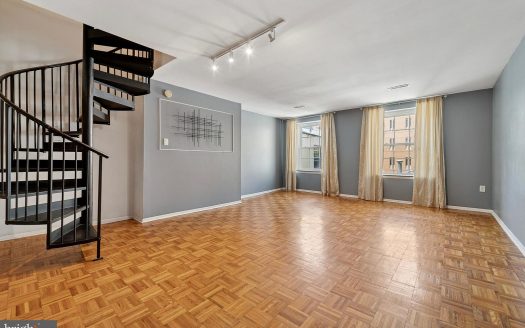 Condo for Sale in Philadelphia, PA 19107 – 1 Bedroom, 1 Bath – $284950