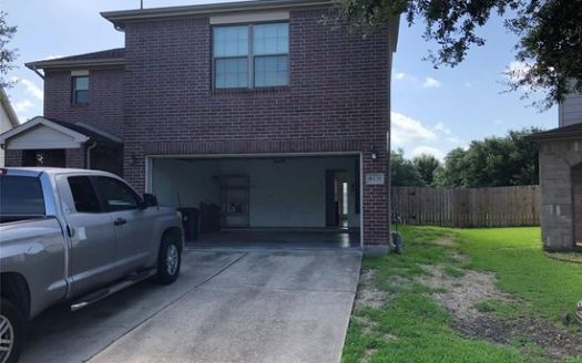 3-Bedroom Single Family Home for Rent in Houston, TX 77072 – $2100/mo | 3 Baths | Updated 2025