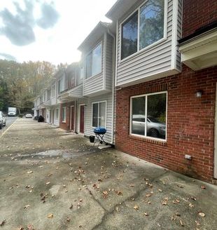 2-Bedroom Apartment  for Rent in Charlotte, NC 28205 – $1300/mo | 2 Baths | Updated 2025