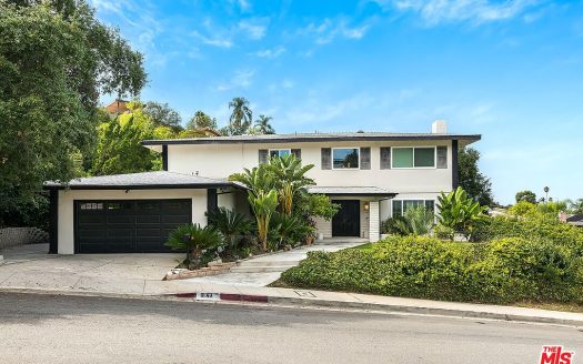 Single Family Home for Sale in Encino, CA 91436 – 4 Bedrooms, 4 Baths – $2999000