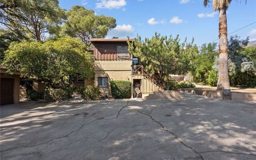 Multi Family Home for Sale in Tujunga, CA 91042 – 8 Bedrooms, 4 Baths – $1150000