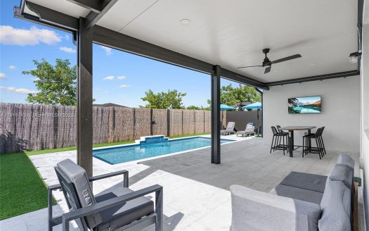 Single Family Home for Sale in Miami, FL 33170 – 4 Bedrooms, 4 Baths – $849999