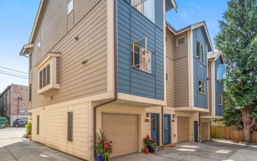 3-Bedroom Single Family Home for Rent in Seattle, WA 98118 – $3495/mo | 3 Baths | Updated 2025