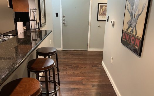 Condo for Sale in Nashville, TN 37203 – 1 Bedroom, 1 Bath – $290000