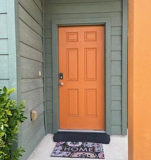 3-Bedroom Townhouse for Rent in Austin, TX 78744 – $1850/mo | 3 Baths | Updated 2025