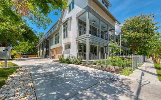 Townhouse for Sale in San Antonio, TX 78210 – 3 Bedrooms, 4 Baths – $725000