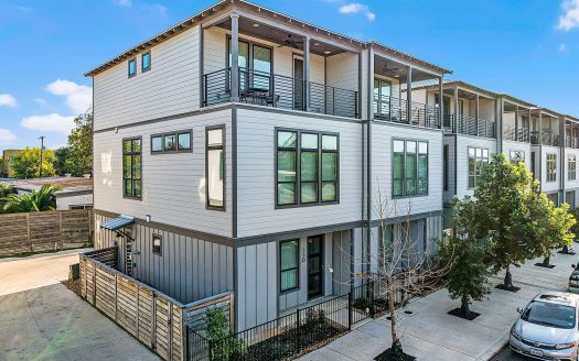 Townhouse for Sale in San Antonio, TX 78210 – 3 Bedrooms, 4 Baths – $580000