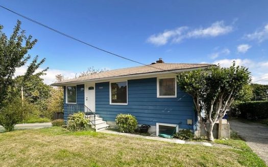 4-Bedroom Single Family Home for Rent in Seattle, WA 98199 – $3395/mo | 2 Baths | Updated 2025
