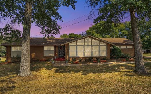 Single Family Home for Sale in Nashville, TN 37207 – 4 Bedrooms, 3 Baths – $549900