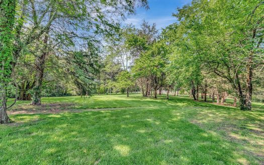 Lot for Sale in Nashville, TN 37215 – 1 Bedroom, 1 Bath – $2850000
