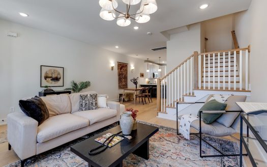 Townhouse for Sale in Nashville, TN 37210 – 2 Bedrooms, 3 Baths – $379900