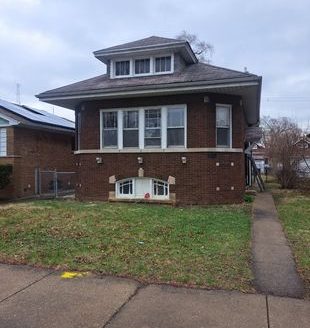 3-Bedroom Single Family Home for Rent in Chicago, IL 60628 – $2000/mo | 1 Baths | Updated 2025