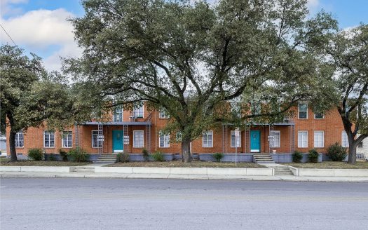 Multi Family Home for Sale in San Antonio, TX 78201 – 12 Bedrooms, 7 Baths – $899900