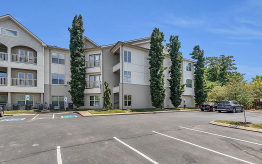 Condo for Sale in Nashville, TN 37211 – 1 Bedroom, 1 Bath – $255000