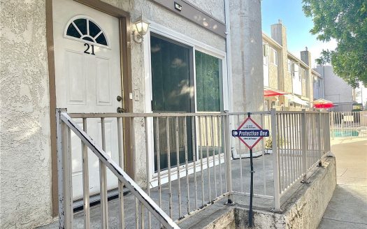 Condo for Sale in Sylmar, CA 91342 – 2 Bedrooms, 3 Baths – $430000